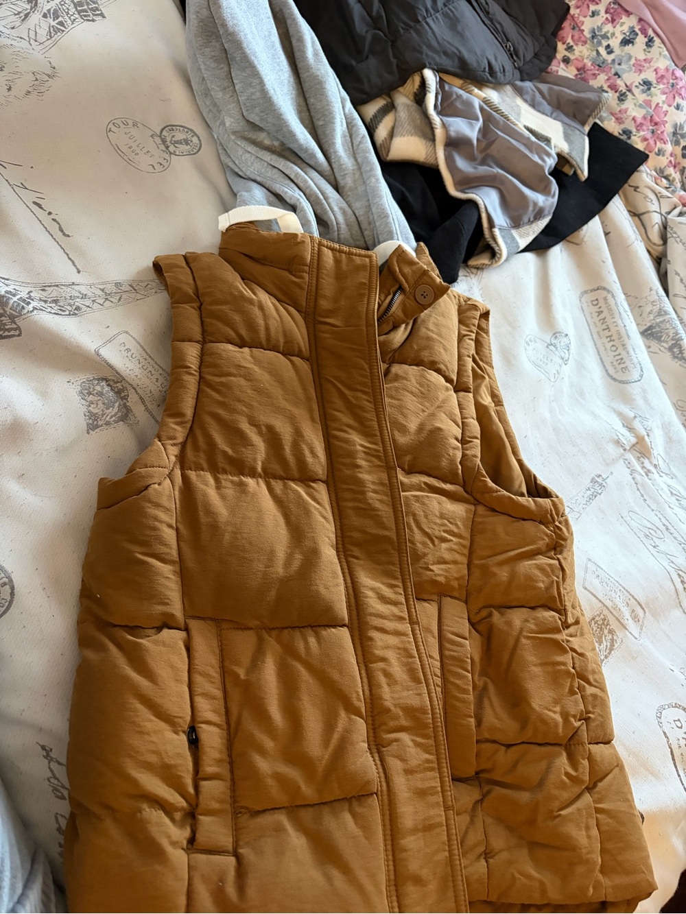 Arizona Jean Company Mustard Quilted Puffer Vest